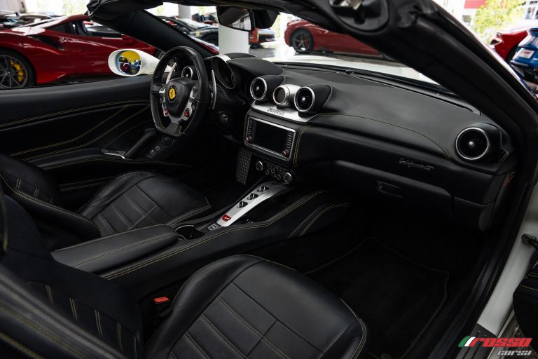 Ferrari California T Interior (5)