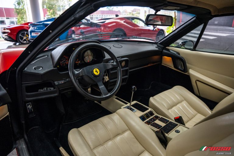 Ferrari 328 GTS Interior (1)