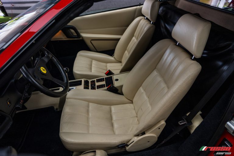 Ferrari 328 GTS Interior (3)
