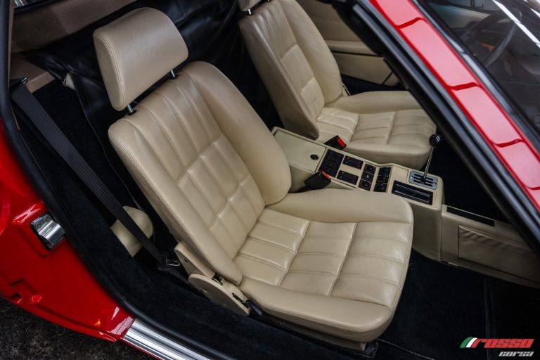 Ferrari 328 GTS Interior (5)