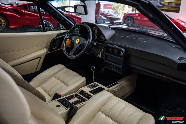 Ferrari 328 GTS Interior (6)